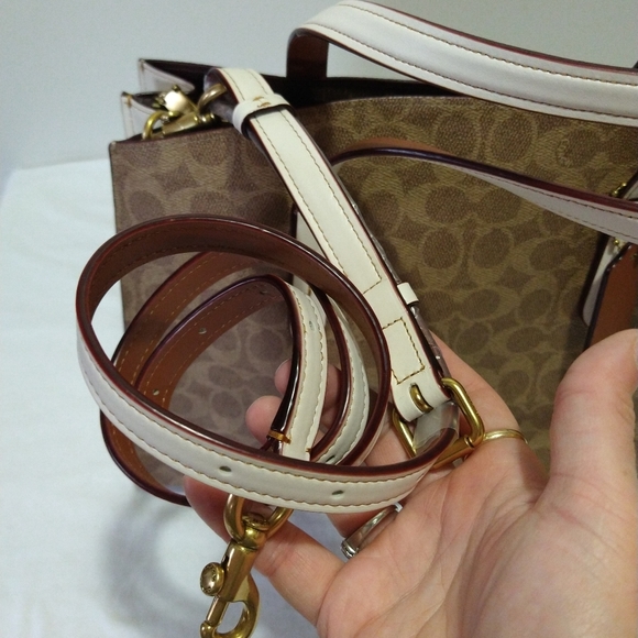 Sold**Charlie Carry All Signature "C" Tote Bag - Picture 3 of 16